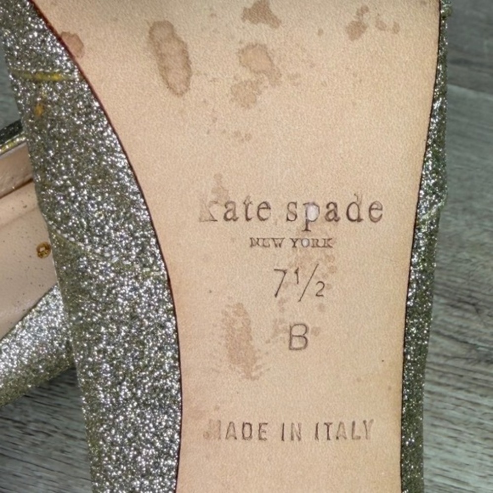 Kate Spade New York Charm Gold Glitter Peep Toe Bow Pumps Size 7.5B - Picture 8 of 8